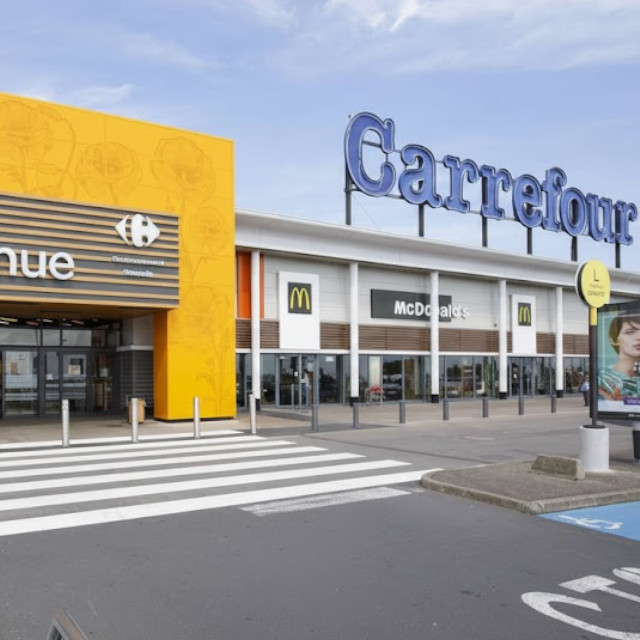 Photo Centre Commercial Carrefour Hérouville-Saint-Clair