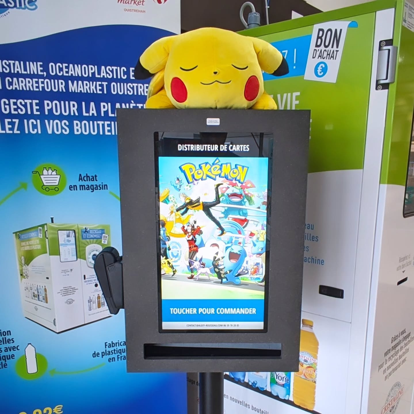 Distributeur de Cartes Pokémon Pikamat au Carrefour Market de Ouistreham