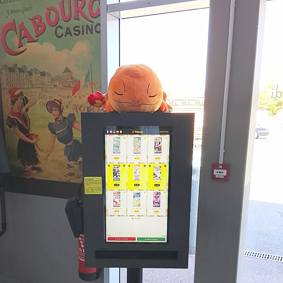 Distributeur de Cartes Pokémon Pikamat au Carrefour Market de Cabourg